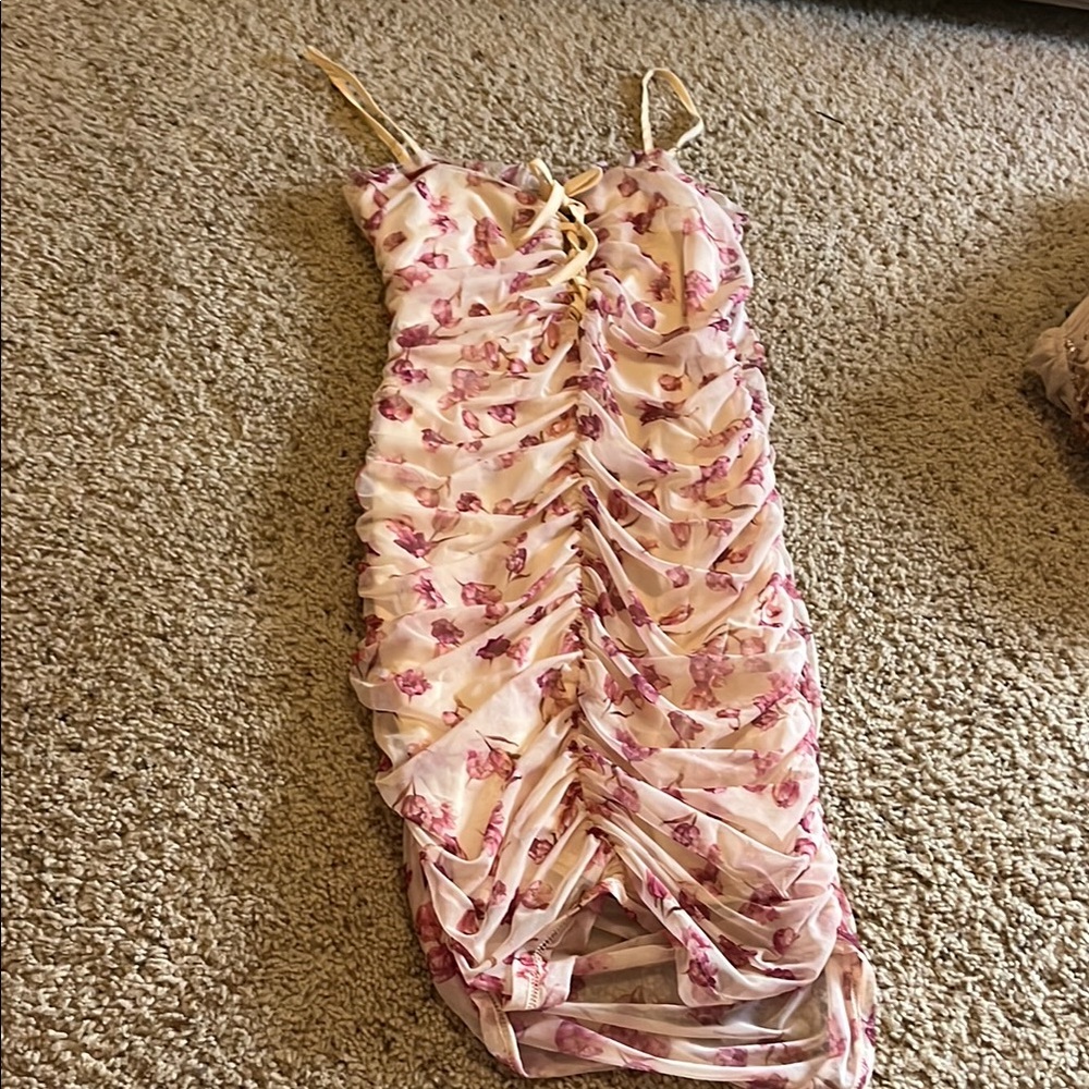 Floral Ruched Dress - Picture 1 of 4